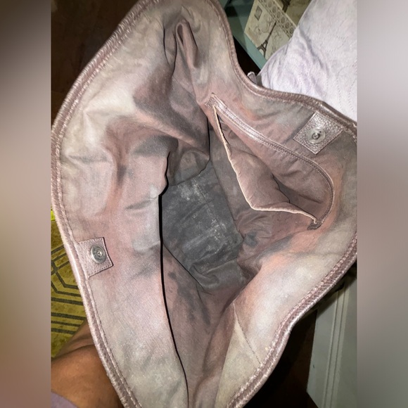 Authentic Gucci Monogram Tote 265696 - Picture 7 of 16